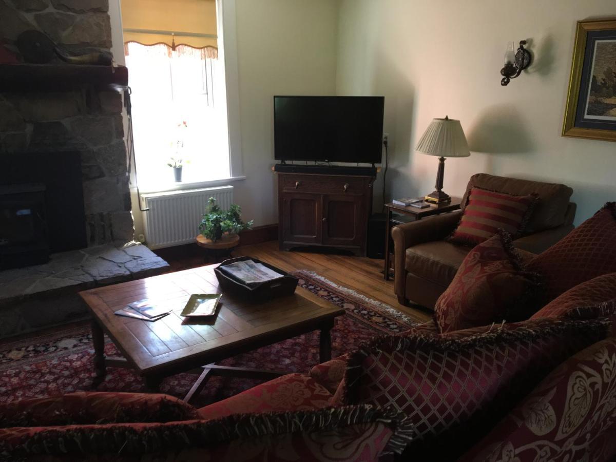 Sawyer'S Creek Bed And Breakfast Algonquin Highlands Εξωτερικό φωτογραφία