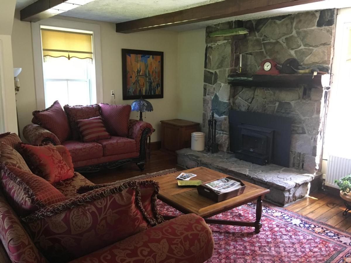 Sawyer'S Creek Bed And Breakfast Algonquin Highlands Εξωτερικό φωτογραφία